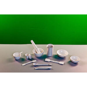 Комплект фарфоровой посуды